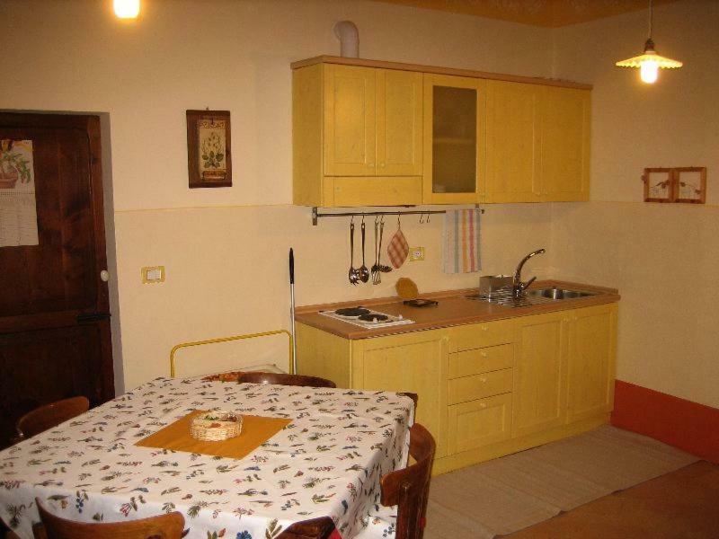 Bed & Breakfast Del Teatro Cagli Eksteriør bilde